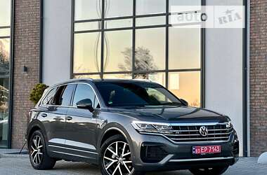 Позашляховик / Кросовер Volkswagen Touareg 2018 в Тернополі