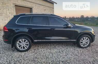 Внедорожник / Кроссовер Volkswagen Touareg 2012 в Бучаче