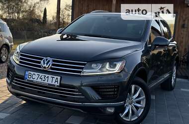 Внедорожник / Кроссовер Volkswagen Touareg 2015 в Дрогобыче