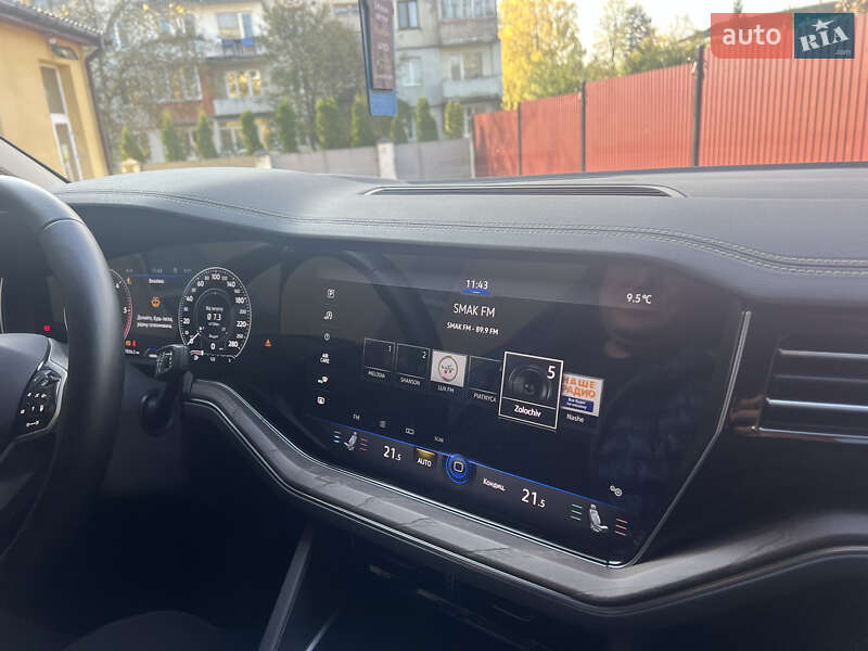 Позашляховик / Кросовер Volkswagen Touareg 2021 в Львові