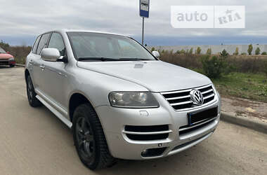 Позашляховик / Кросовер Volkswagen Touareg 2006 в Києві