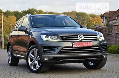 Позашляховик / Кросовер Volkswagen Touareg 2017 в Рівному