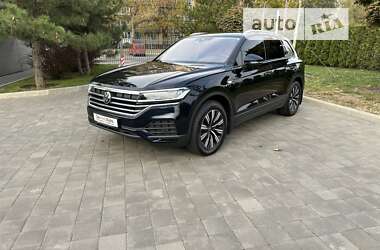 Позашляховик / Кросовер Volkswagen Touareg 2021 в Кривому Розі