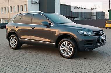 Позашляховик / Кросовер Volkswagen Touareg 2012 в Хусті