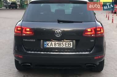 Внедорожник / Кроссовер Volkswagen Touareg 2010 в Киеве