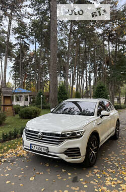 Позашляховик / Кросовер Volkswagen Touareg 2019 в Вінниці