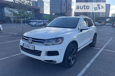 Позашляховик / Кросовер Volkswagen Touareg 2010 в Полтаві