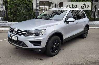 Внедорожник / Кроссовер Volkswagen Touareg 2016 в Киеве