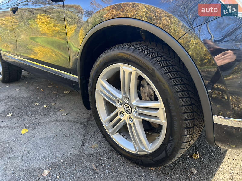 Внедорожник / Кроссовер Volkswagen Touareg 2015 в Хмельницком фото 26 Внедорожник / Кроссовер Volkswagen Touareg 2015 в Хмельницком