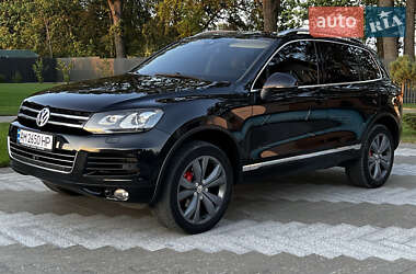 Внедорожник / Кроссовер Volkswagen Touareg 2010 в Житомире