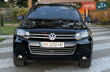 Внедорожник / Кроссовер Volkswagen Touareg 2010 в Житомире