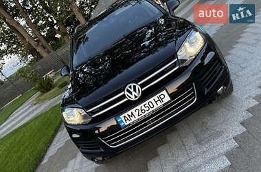 Внедорожник / Кроссовер Volkswagen Touareg 2010 в Житомире