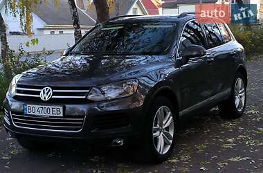 Позашляховик / Кросовер Volkswagen Touareg 2013 в Чернівцях