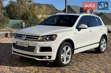 Внедорожник / Кроссовер Volkswagen Touareg 2014 в Умани