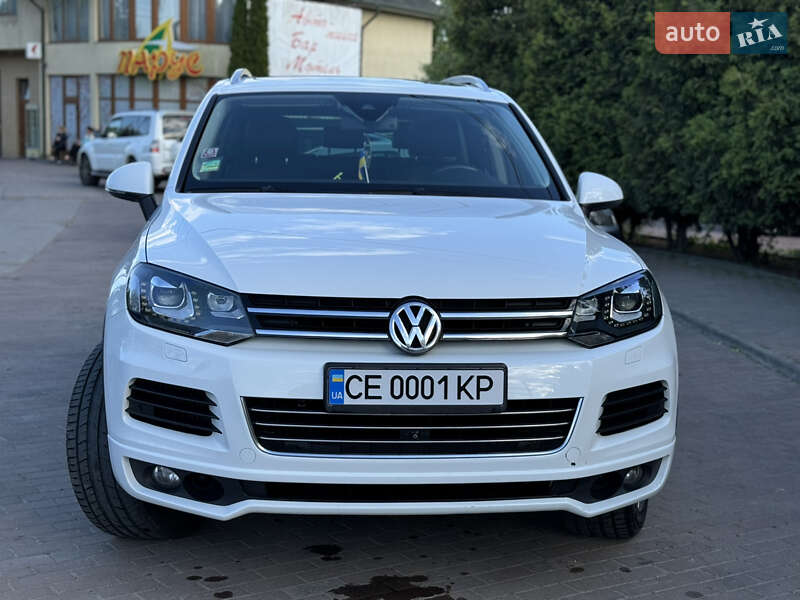 Позашляховик / Кросовер Volkswagen Touareg 2013 в Чернівцях