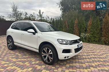 Позашляховик / Кросовер Volkswagen Touareg 2013 в Хмельницькому