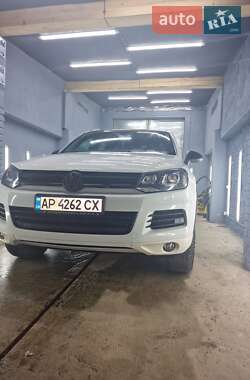 Внедорожник / Кроссовер Volkswagen Touareg 2012 в Львове