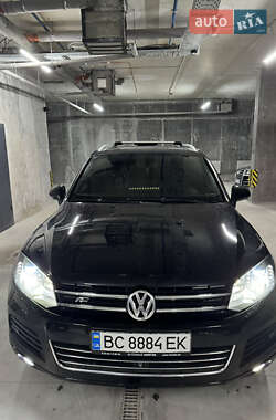 Внедорожник / Кроссовер Volkswagen Touareg 2012 в Львове