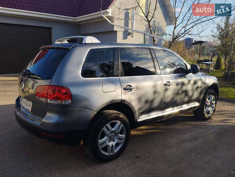 Внедорожник / Кроссовер Volkswagen Touareg 2005 в Киеве