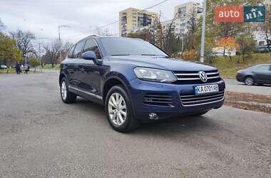 Позашляховик / Кросовер Volkswagen Touareg 2012 в Києві