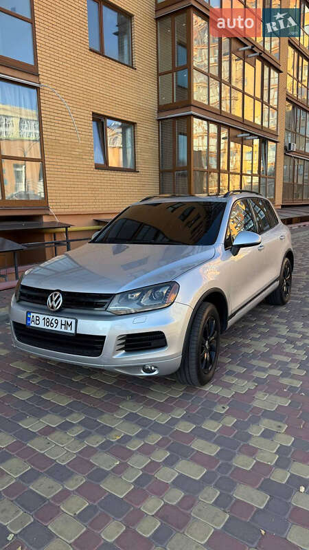 Позашляховик / Кросовер Volkswagen Touareg 2011 в Вінниці