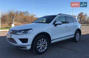 Внедорожник / Кроссовер Volkswagen Touareg 2015 в Радивилове