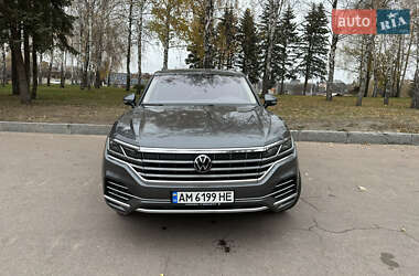 Позашляховик / Кросовер Volkswagen Touareg 2022 в Житомирі