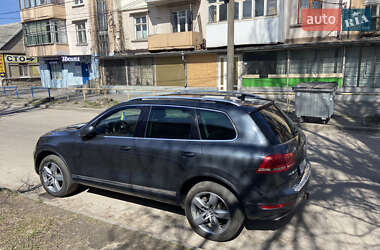 Позашляховик / Кросовер Volkswagen Touareg 2011 в Запоріжжі