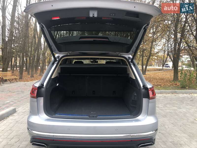 Внедорожник / Кроссовер Volkswagen Touareg 2019 в Знаменке фото 14 Внедорожник / Кроссовер Volkswagen Touareg 2019 в Знаменке