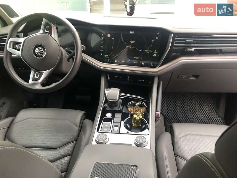 Внедорожник / Кроссовер Volkswagen Touareg 2019 в Знаменке фото 10 Внедорожник / Кроссовер Volkswagen Touareg 2019 в Знаменке