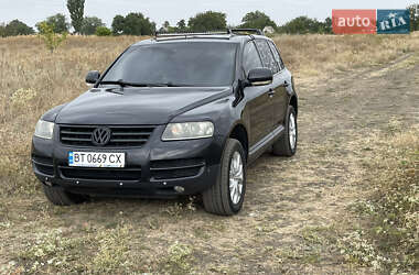 Внедорожник / Кроссовер Volkswagen Touareg 2006 в Малой Виске