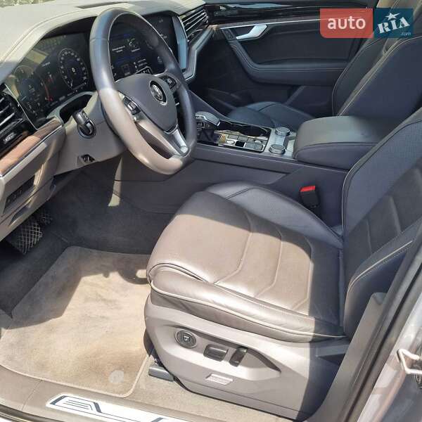 Позашляховик / Кросовер Volkswagen Touareg 2019 в Черкасах фото 12 Позашляховик / Кросовер Volkswagen Touareg 2019 в Черкасах