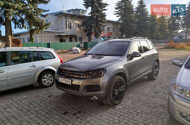 Внедорожник / Кроссовер Volkswagen Touareg 2011 в Виннице