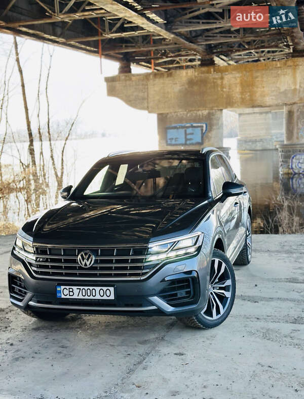 Внедорожник / Кроссовер Volkswagen Touareg 2019 в Киеве