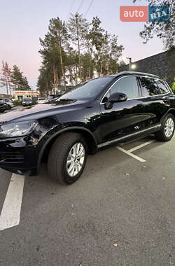 Позашляховик / Кросовер Volkswagen Touareg 2012 в Києві