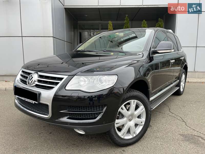 Позашляховик / Кросовер Volkswagen Touareg 2008 в 
