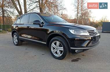 Позашляховик / Кросовер Volkswagen Touareg 2017 в Конотопі