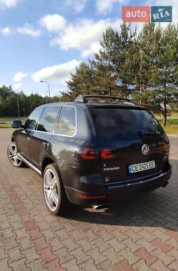 Внедорожник / Кроссовер Volkswagen Touareg 2005 в Черновцах