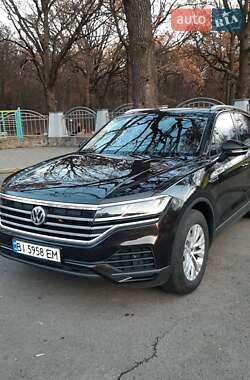 Внедорожник / Кроссовер Volkswagen Touareg 2019 в Полтаве