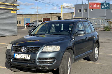 Внедорожник / Кроссовер Volkswagen Touareg 2005 в Киеве