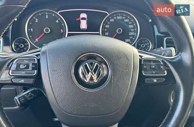 Внедорожник / Кроссовер Volkswagen Touareg 2014 в Борисполе