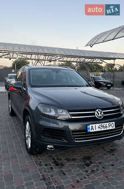 Внедорожник / Кроссовер Volkswagen Touareg 2013 в Днепре