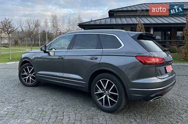 Позашляховик / Кросовер Volkswagen Touareg 2020 в Львові