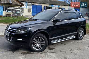 Внедорожник / Кроссовер Volkswagen Touareg 2011 в Ровно