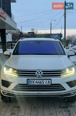 Внедорожник / Кроссовер Volkswagen Touareg 2016 в Хмельницком