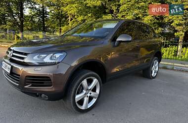 Позашляховик / Кросовер Volkswagen Touareg 2011 в Луцьку