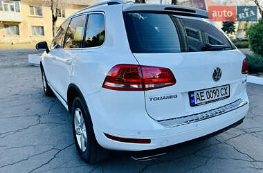 Внедорожник / Кроссовер Volkswagen Touareg 2014 в Каменском