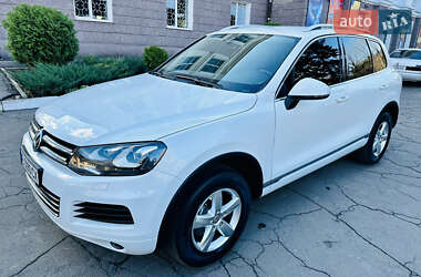 Внедорожник / Кроссовер Volkswagen Touareg 2014 в Каменском