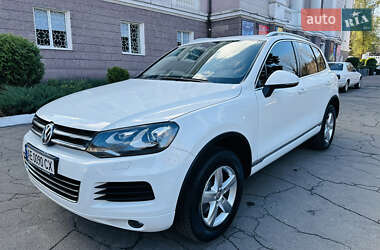 Внедорожник / Кроссовер Volkswagen Touareg 2014 в Каменском