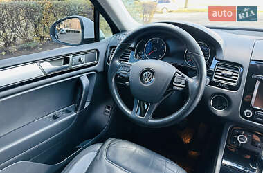 Внедорожник / Кроссовер Volkswagen Touareg 2014 в Каменском